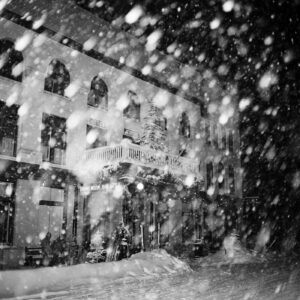 Snowstorm, Hotel Jerome - Ferenc Berko